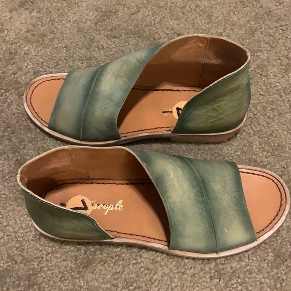 Sandals - Picture 4 of 5